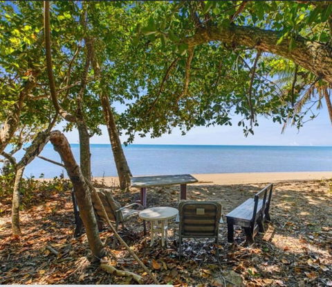 Absolute Beachfront WongaBelle- Pet Friendly - Accommodation Guide 1