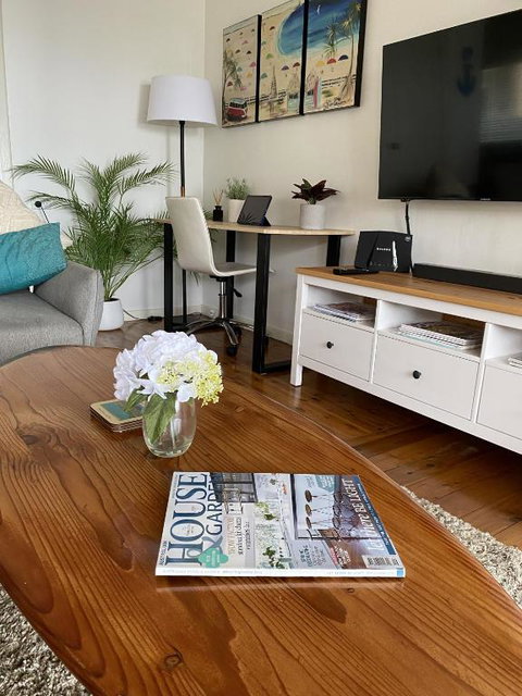 Absolute Lakefront House - Enjoy The Sunrise - Accommodation China 4