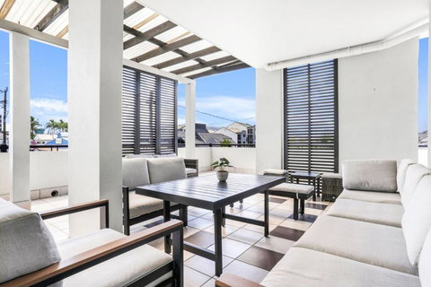 Accent On McLeod - Breezy Outdoor Living - Accommodation China 1