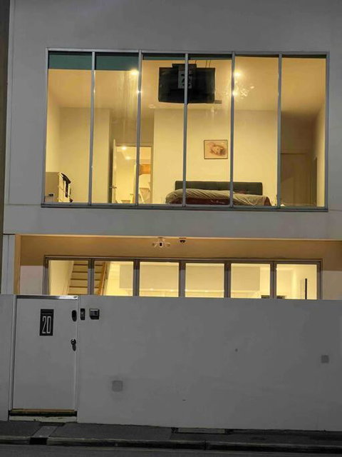 Access To All CBD Has To Offer - Accommodation China 0