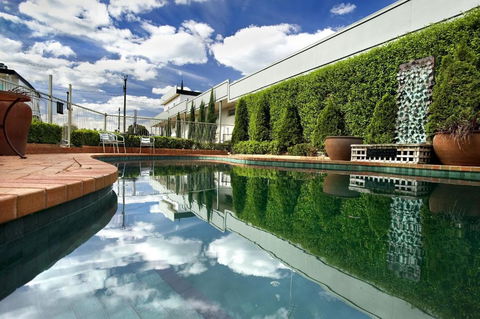 Admiralty Inn - Accommodation Guide 0