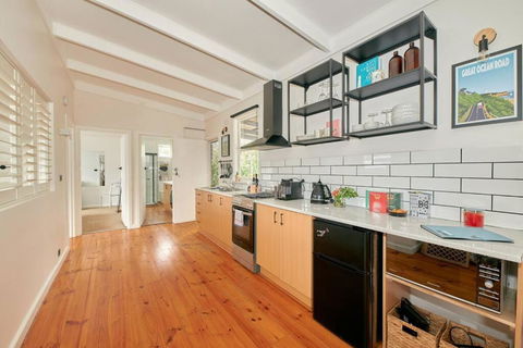 Adorable Beach Shack In The Heart Of Aireys Inlet - Accommodation Guide 1