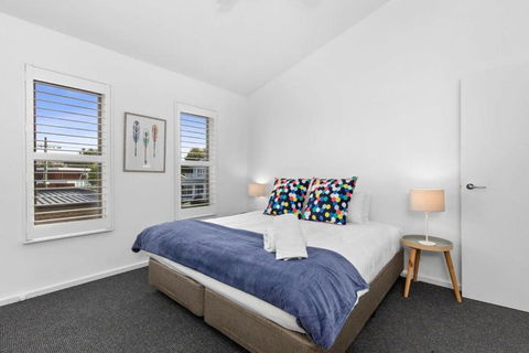 Adrift At Ocean Grove - Accommodation Guide 4