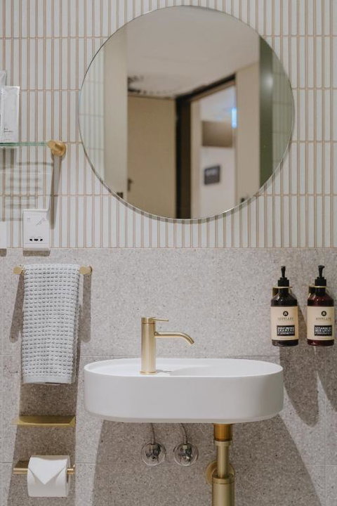 Aerotel Sydney - Inside International Terminal Airport - Accommodation Asia 3