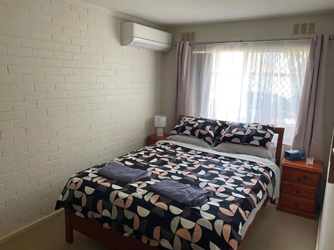 Affordable Inglewood Apartment+Pool - Accommodation Guide 1