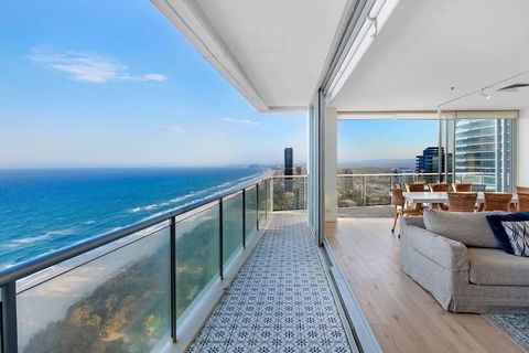 Air On Broadbeach 2 Level Private Apartment - CoastHM - Accommodation Guide 2