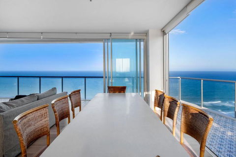 Air On Broadbeach 2 Level Private Apartment - CoastHM - Accommodation Guide 3
