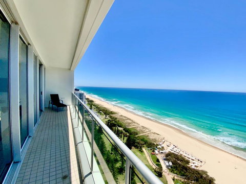 Air On Broadbeach Beachfront 2Level Stunning Apartment With 180 Degree Views - Accommodation Asia 3