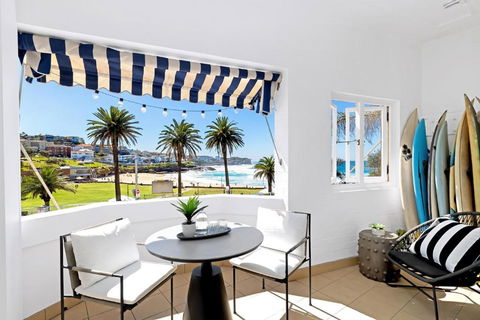 Absolute Seafront Bronte - Accommodation Guide 0