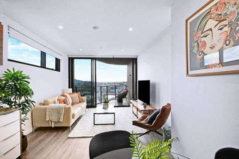 Above Brisbane King Suite With Rooftop Pool Deck - Accommodation China 0