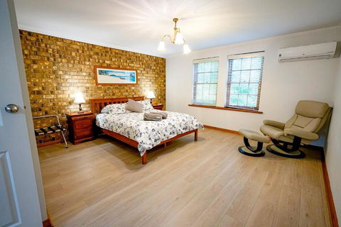 Adelaide Style Accommodation-Getaway In North Adelaide- Close To City - Accommodation Guide 3