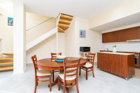Absolutely Spacious APT Unit Between ANU And City - Accommodation Guide 2