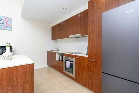Absolutely Spacious APT Unit Between ANU And City - Accommodation Guide 4