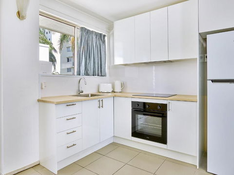 Affordable Accommodation In The Heart Of Surfers Paradise - Accommodation Guide 4