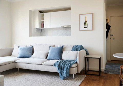 A Touch Of Tuscan Charm Off Toorak Road - Accommodation Asia 0