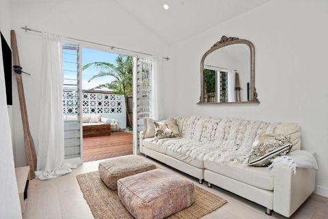 A Perfect Stay - The Boat House - Accommodation China 1