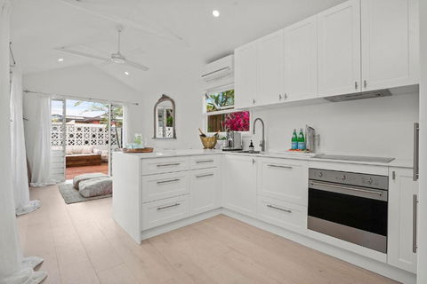 A Perfect Stay - The Boat House - Accommodation China 4