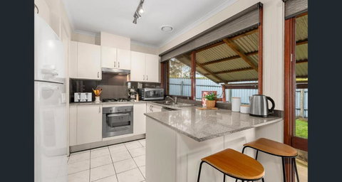 A Room In Mill Park - Accommodation Asia 1