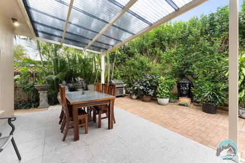 Aircabin - Blakehurst - Spacious - 5 Beds House - Accommodation Guide 4