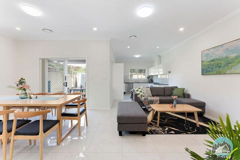 Aircabin - Panania - Sydney - Cozy - 5 Beds House - Accommodation Guide 3