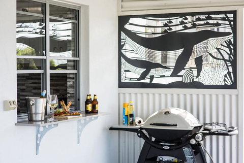 Airlie Blue On Blue - Accommodation China 4