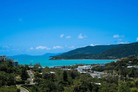Airlie Nights - Accommodation Guide 1