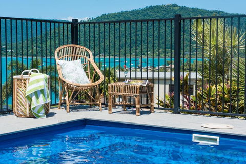 Airlie Oasis - Accommodation Guide 1