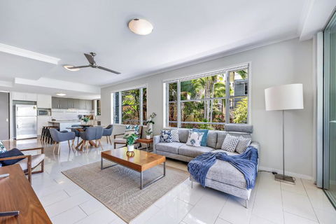 Airlie Summit Apartments - Accommodation Guide 1