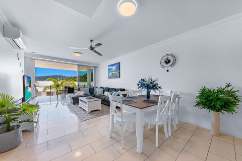 Airlie Summit Apartments - Accommodation Guide 0