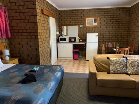 Airport Whyalla Motel - Accommodation China 4