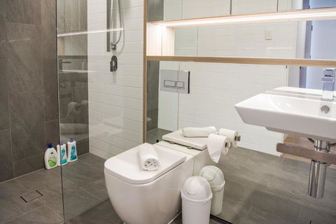AirTrip Apartments On Tribune Street - Accommodation Guide 3