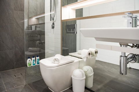 AirTrip Apartments On Tribune Street - Accommodation Guide 4