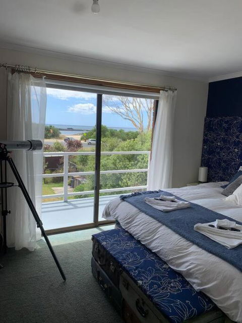Al Mare - Mediterranean 4BR Retreat By The Sea - Accommodation Guide 0