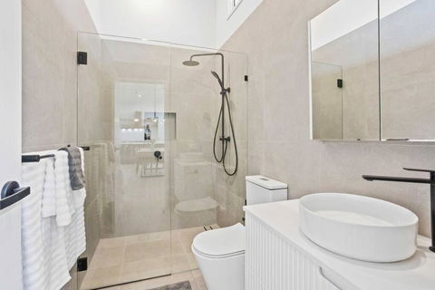 Alawara - Private Studio On Estate Escape - 2B1B - Accommodation Guide 4