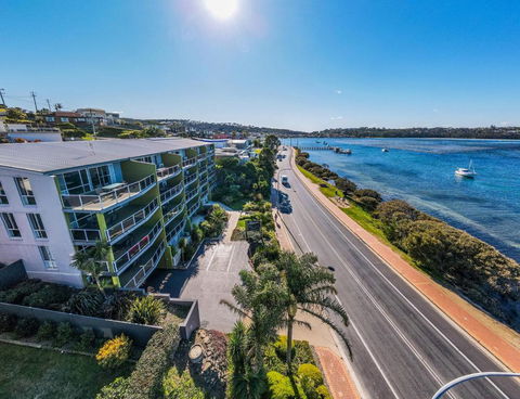 Albacore Apartments - Accommodation Guide 0