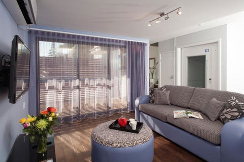 Albany Waves - Accommodation Guide 3