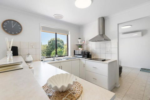 Albatross-96 Albatross Ave Hayborough - No Linen Included - Accommodation Guide 3