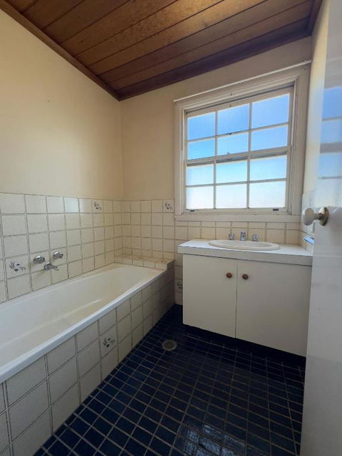 Albury Classic Motor Inn - Accommodation Guide 3