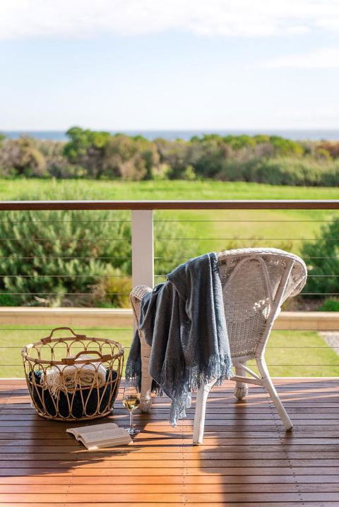 Aldinga Bay Bungalow Ocean View Retreat - Accommodation Guide 1