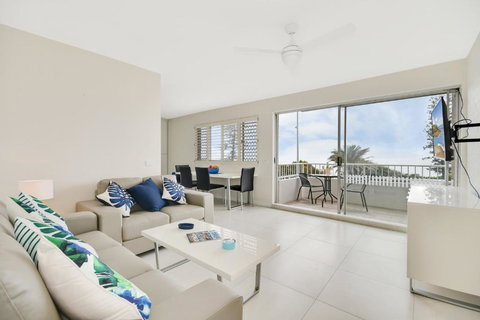 Alex Beach Apt Bilgola4 - Accommodation Asia 3