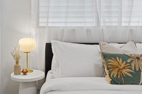 Alex Beachside Pet Friendly 2 Bed Apartment - Accommodation Guide 2
