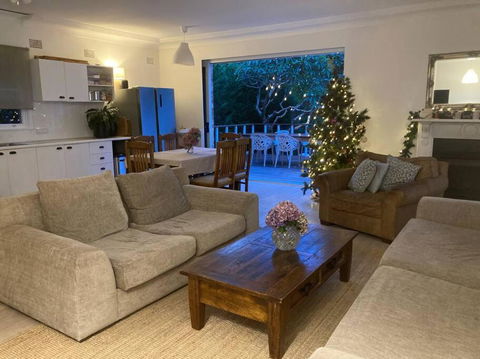 Alkira House Freshwater Beach 5 Mins To Manly - Accommodation Guide 2