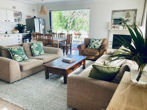 Alkira House Freshwater Beach 5 Mins To Manly - Accommodation Guide 0