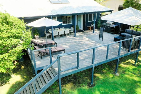 All Decked Out - Accommodation Guide 0