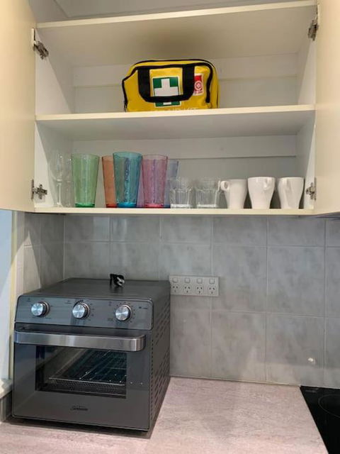 All In 3 Bedrooms,Fairfield West - Accommodation Guide 1