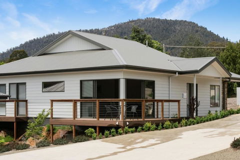 All Seasons Marysville - Accommodation Guide 2