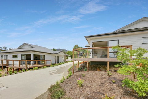 All Seasons Marysville - Accommodation Guide 4