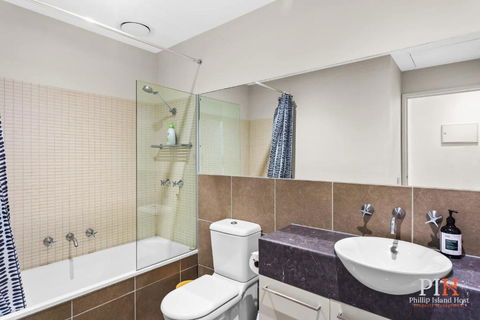 All The Views 2 Bedroom App San Remo - Accommodation Guide 3