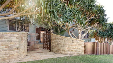 Allawah Cottage - Most Popular Beach House - Accommodation Guide 2