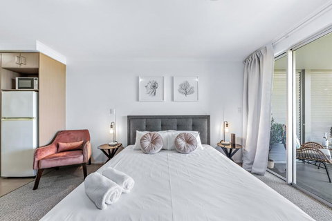 Allure 11- Airlie Central Apartments - Accommodation Asia 4